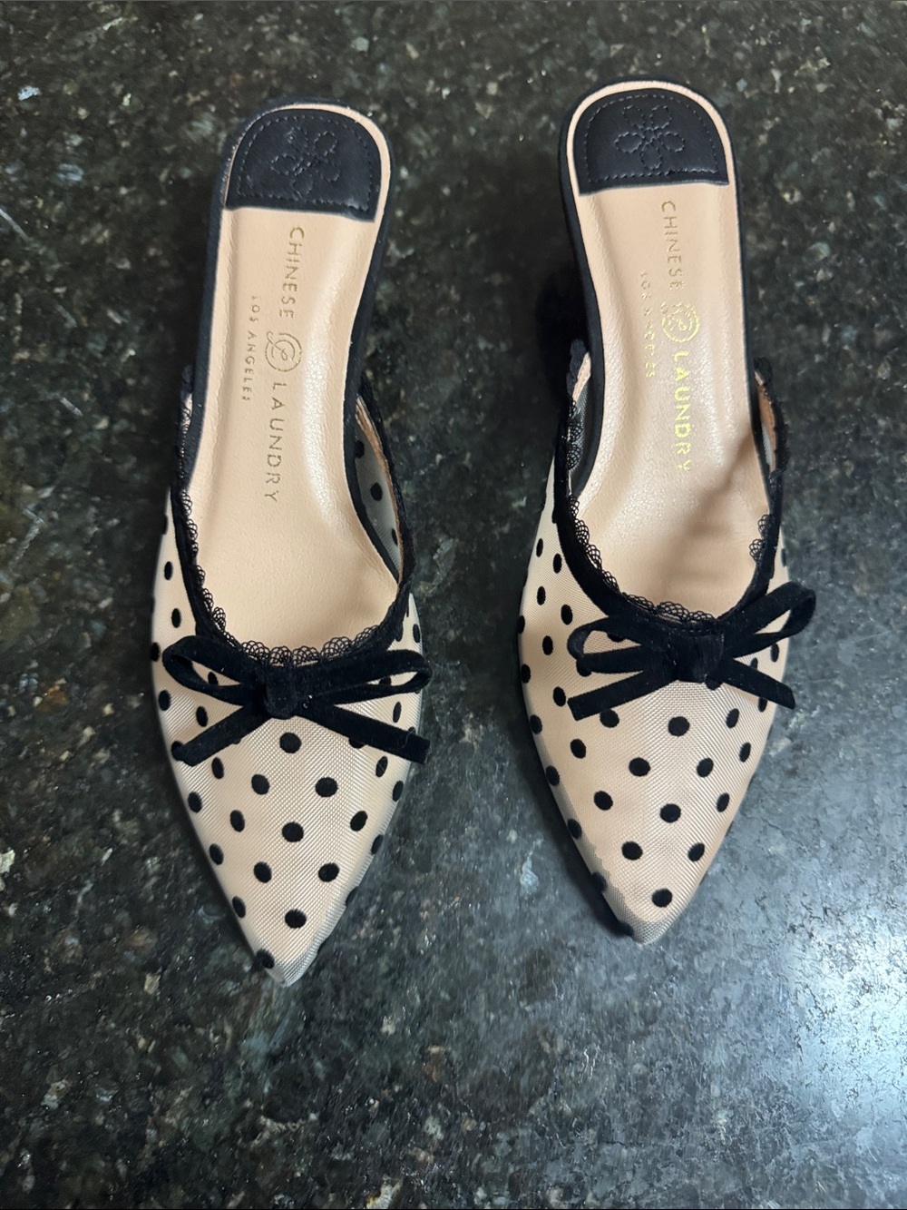 NEW Chinese Laundry Beige Polka Dot Pointed Mules with Black Trim - Picture 2 of 16